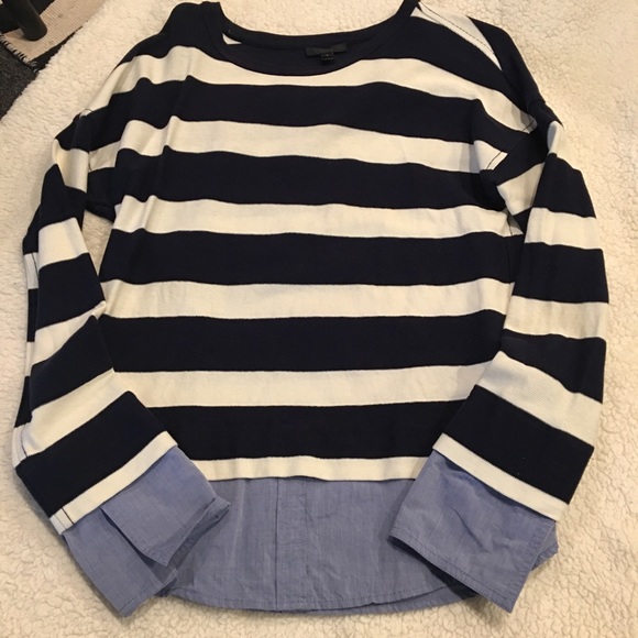 J. Crew Tops - Women’s JCrew Sweater Shirt - Size Small J. Crew Tops - Women’s JCrew Sweater Shirt - Size Small